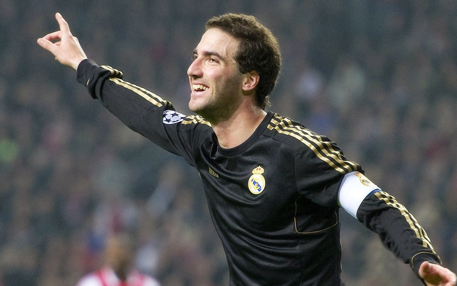 高校电竞专业持续火热:新兴“未来职业”引领产业升级,电竞专业发展前景