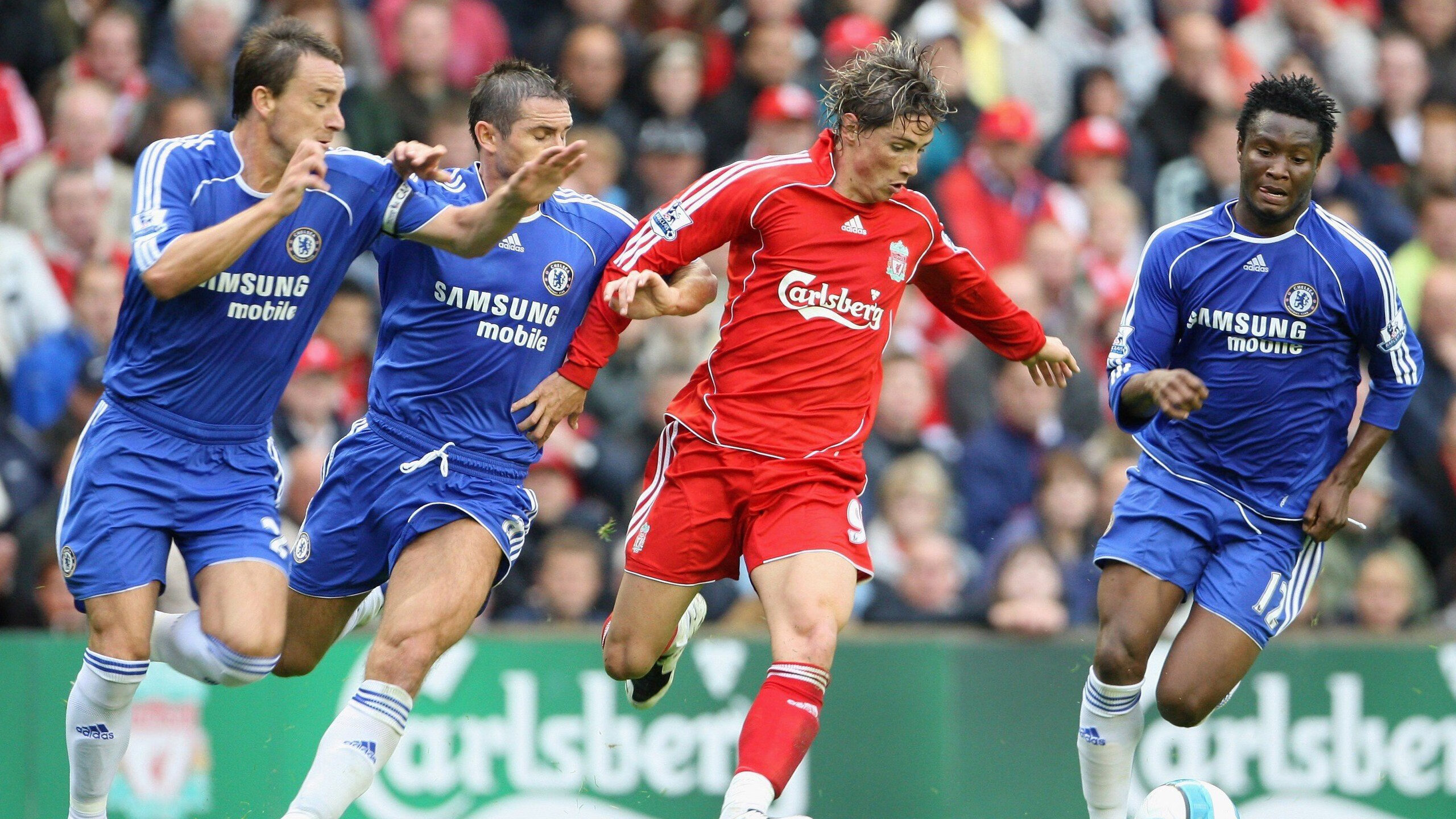 摩纳哥中后卫传中稳准,在攻防中有所贡献,摩纳哥右后卫