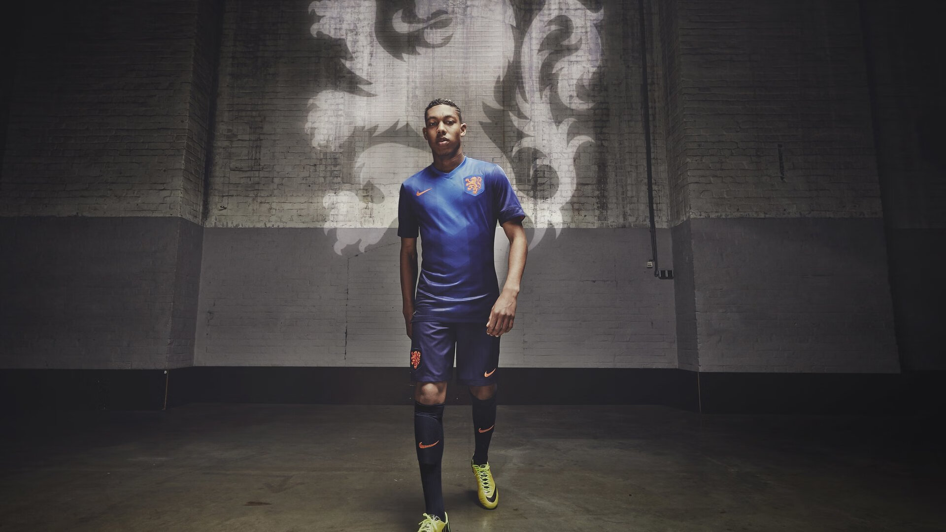 尼尔·巴特尔的强硬防守和精准判断,为袋鼠队建立起不可撼动的防线