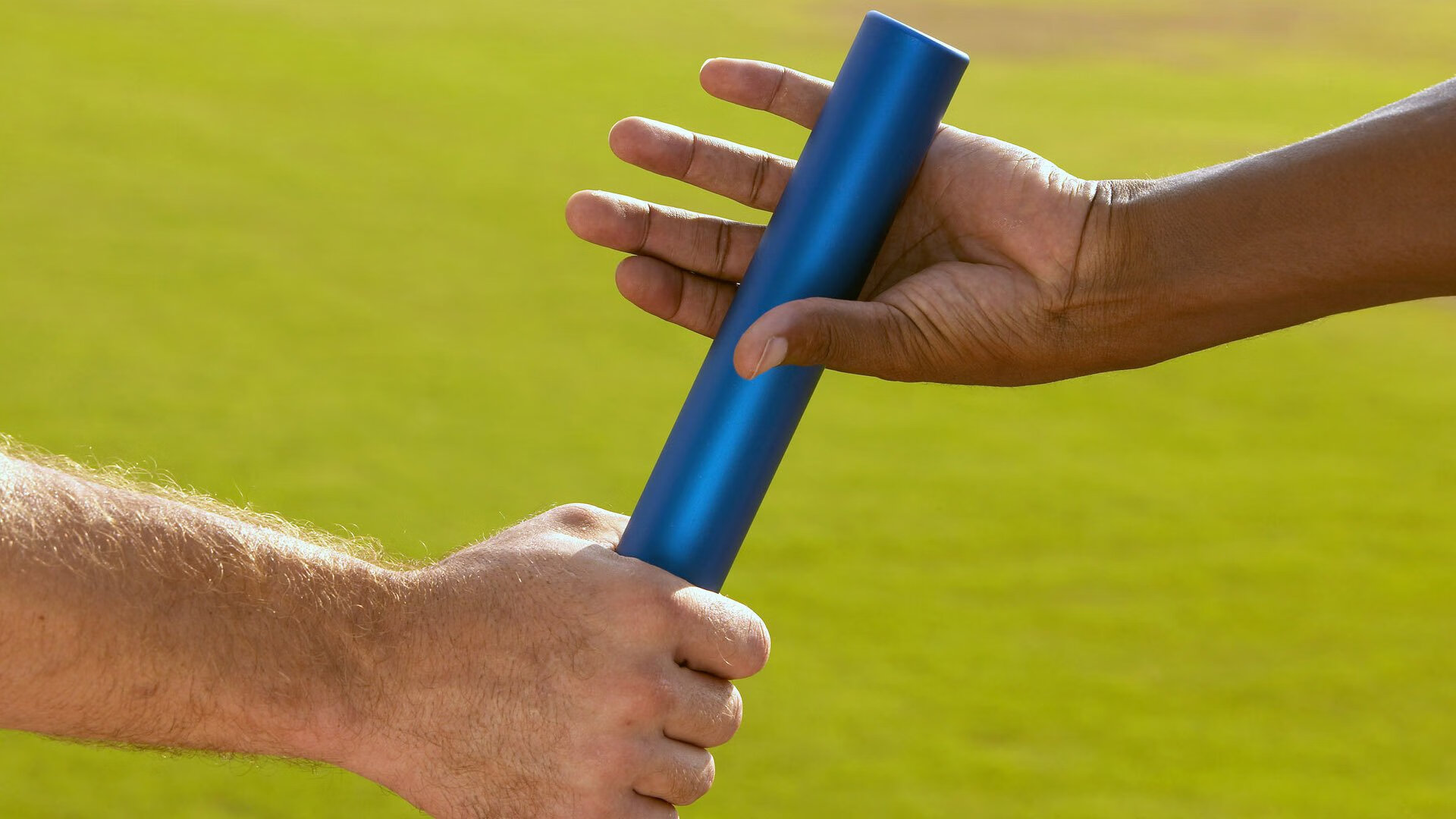 开云官方-拜仁慕尼黑持续领跑德甲，争冠在望