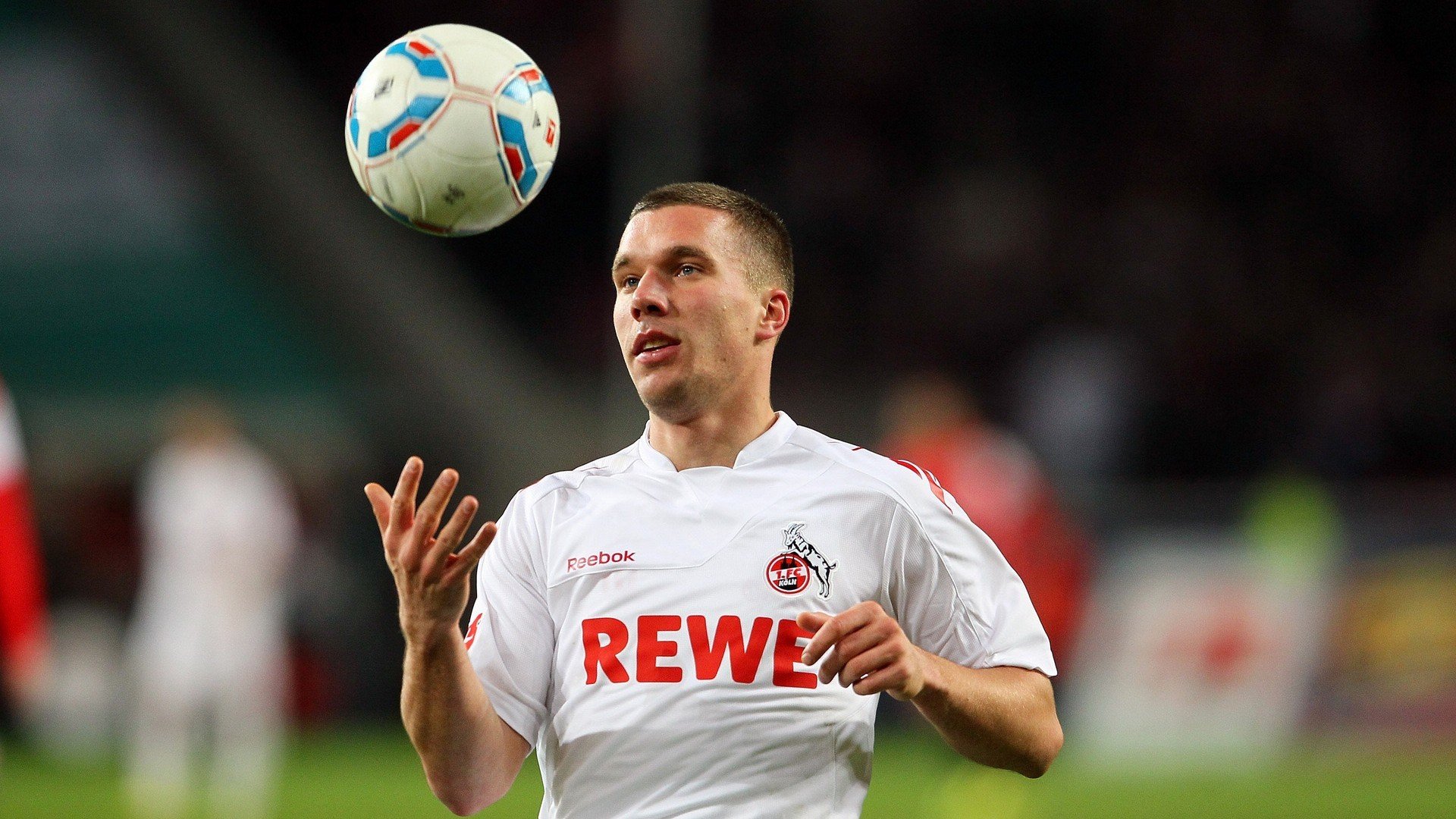 德甲球队在欧洲赛场表现亮眼，风头正劲，德甲将空场改为延期,欧洲五大联赛及欧战赛事全部停摆